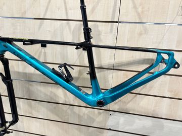Used Lee Cougan Custom Frameset 2024 Mountainbike, Blue — image 3 of 9