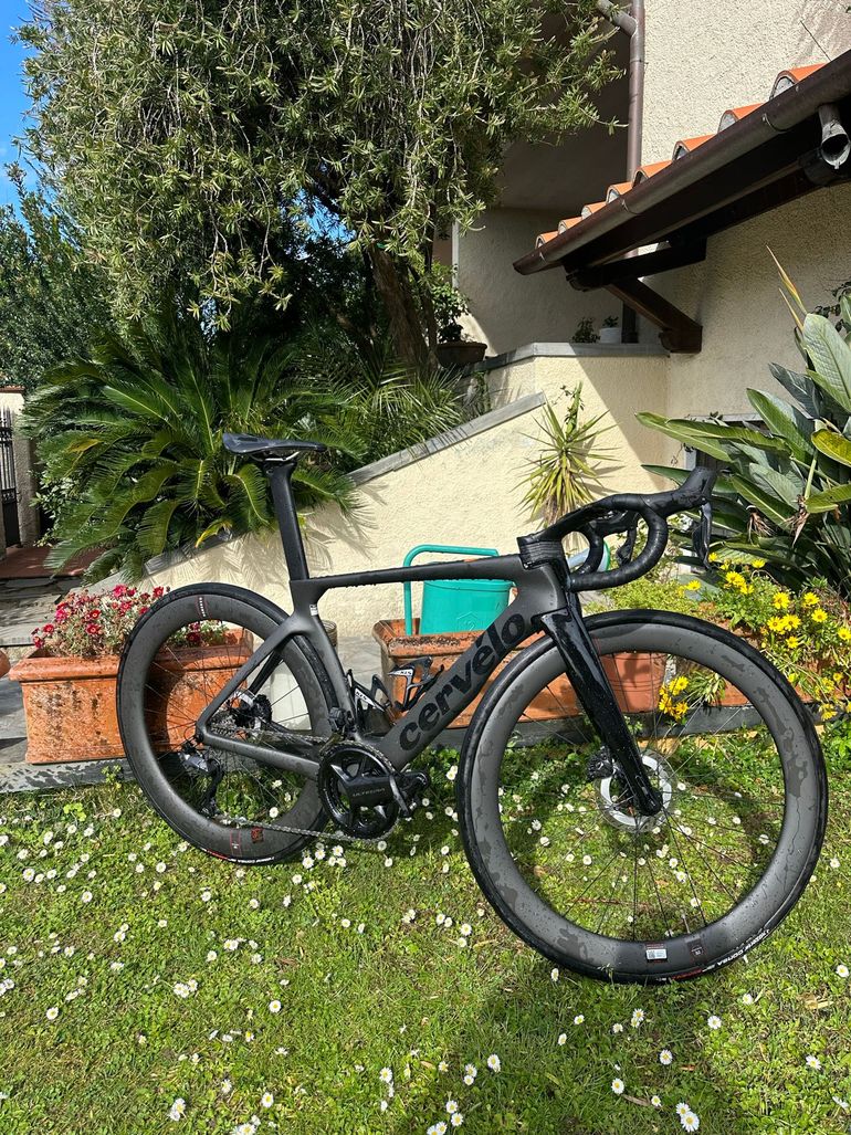 Used Cervélo S5 Ultegra Di2 2024 2024 Road & Gravel — image 1 of 5
