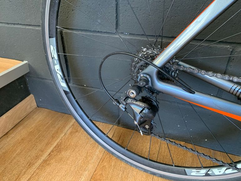 Used Giant Propel Advanced 1 2016 2016 Road & Gravel, Orange — image 4 of 8