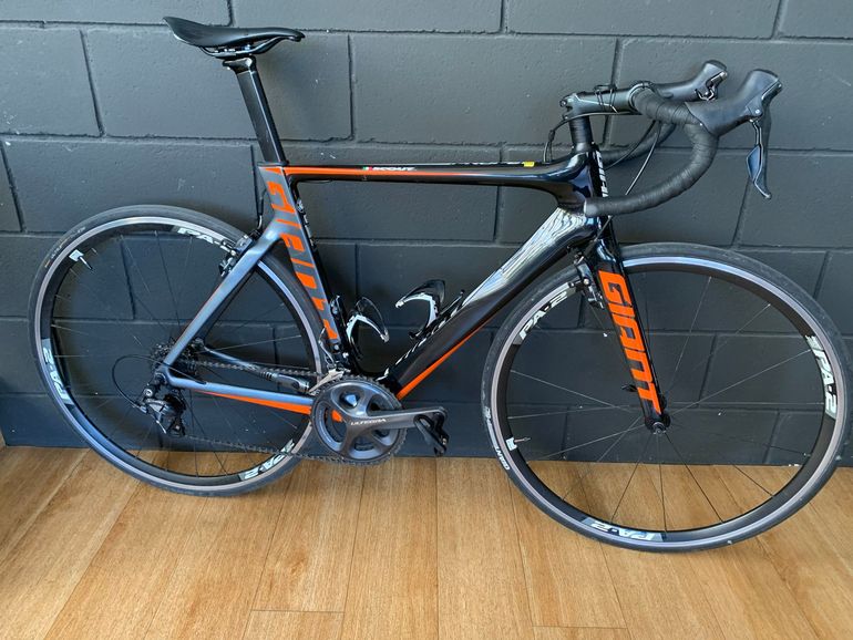 Used Giant Propel Advanced 1 2016 2016 Road & Gravel, Orange — image 1 of 8