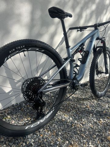 Used Specialized Epic 8 Pro 2026 2026 Mountainbike, Light Gray, 29 — image 4 of 5