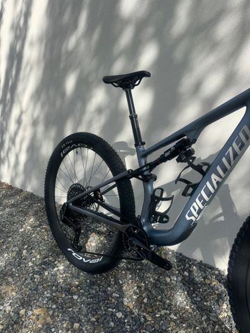 Used Specialized Epic 8 Pro 2026 2026 Mountainbike, Light Gray, 29 — image 3 of 5