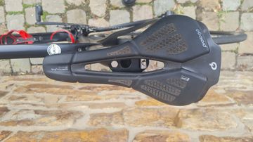Used Pinarello Prince Disk - 2020 2020 Road & Gravel, Black — image 5 of 7