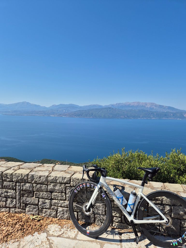 Used Specialized Tarmac SL7 Sport - Shimano 105 2024 Frameset 2024 Road & Gravel, Bianco — image 12 of 12