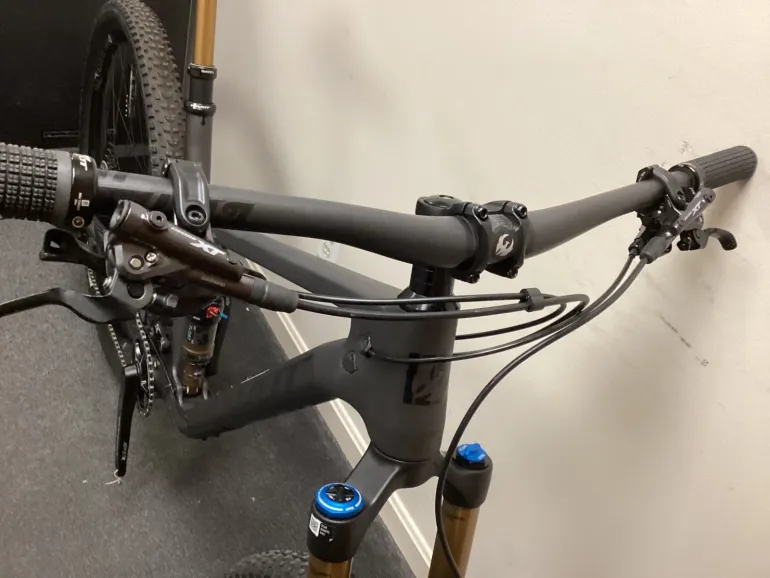 Used Pivot Pivot Mach 4 SL - Shimano XTR - Fox Factory 2024 Mountainbike, Black — image 5 of 11