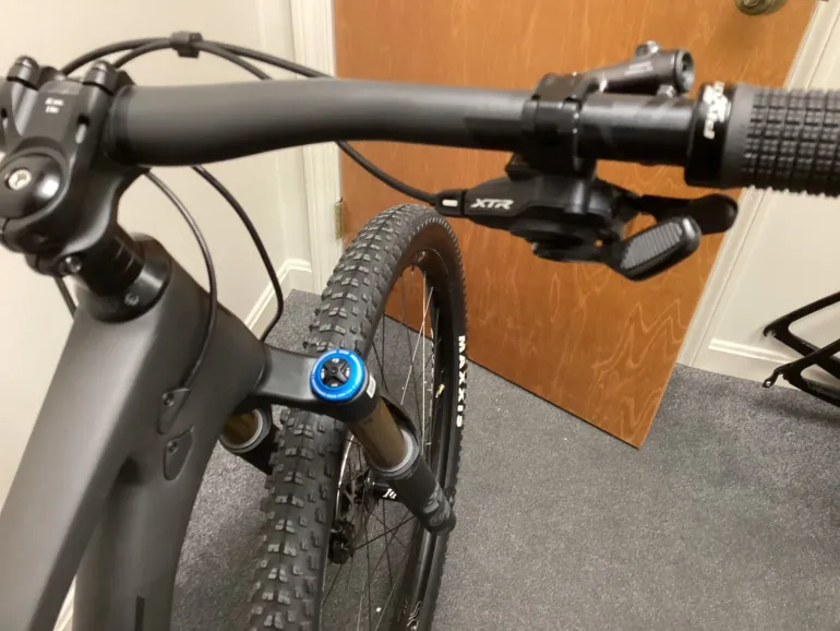 Used Pivot Pivot Mach 4 SL - Shimano XTR - Fox Factory 2024 Mountainbike, Black — image 6 of 11