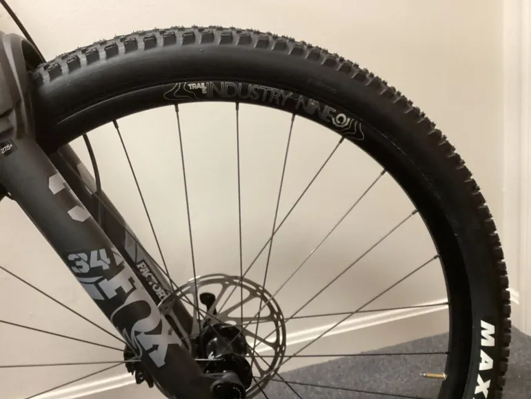 Used Pivot Pivot Mach 4 SL - Shimano XTR - Fox Factory 2024 Mountainbike, Black — image 10 of 11