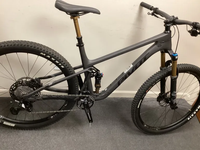 Used Pivot Pivot Mach 4 SL - Shimano XTR - Fox Factory 2024 Mountainbike, Black — image 11 of 11