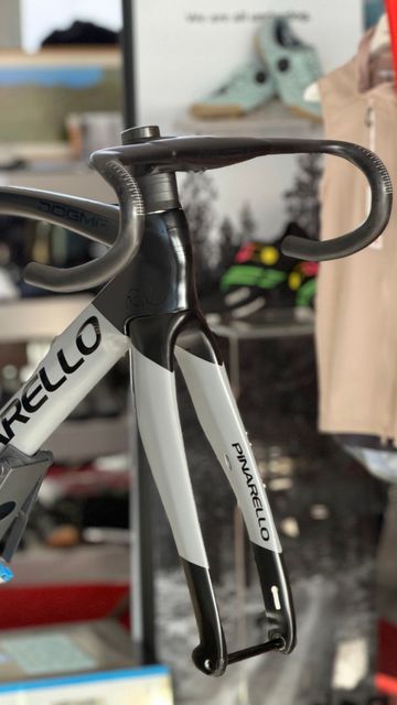 Used Pinarello Dogma F12 Disk Frameset 2021 Frameset 2021 Road & Gravel, Light Gray — image 4 of 18