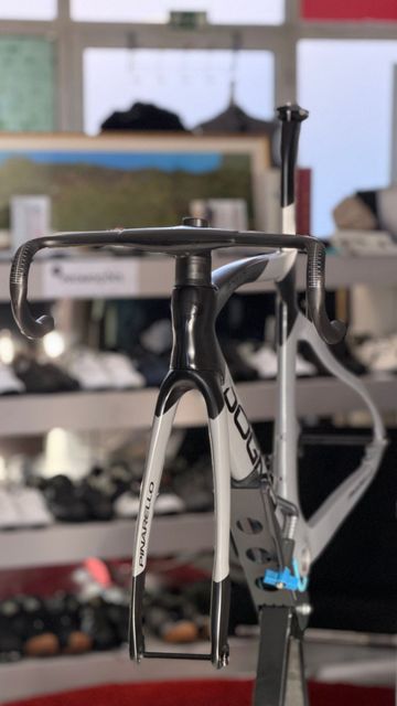 Used Pinarello Dogma F12 Disk Frameset 2021 Frameset 2021 Road & Gravel, Light Gray — image 5 of 18