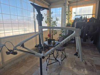 Used Specialized Tarmac SL7 Sport - Shimano 105 2024 2024 Road & Gravel — image 15 of 16
