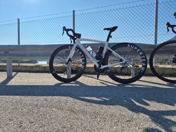 Used Specialized Tarmac SL7 Sport - Shimano 105 2024 2024 Road & Gravel — image 8 of 16