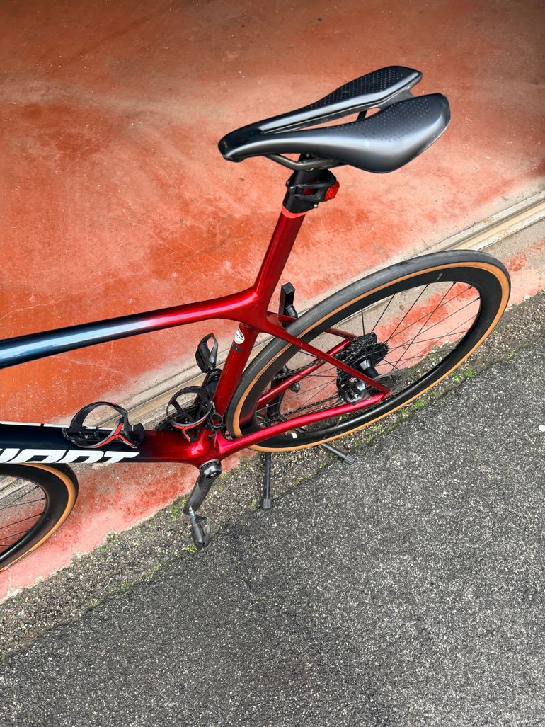 Used Giant TCR Advanced SL 1 Disc 2021 2021 Road & Gravel, Red — image 5 of 10