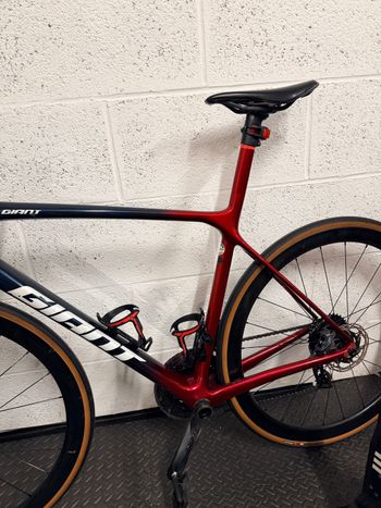 Used Giant TCR Advanced SL 1 Disc 2021 2021 Road & Gravel, Red — image 9 of 10