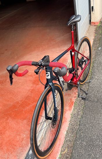 Used Giant TCR Advanced SL 1 Disc 2021 2021 Road & Gravel, Red — image 8 of 10