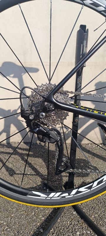 Tweedehands Giant Tcr Shimano 105 2020 Road & Gravel — afbeelding 4 van 13