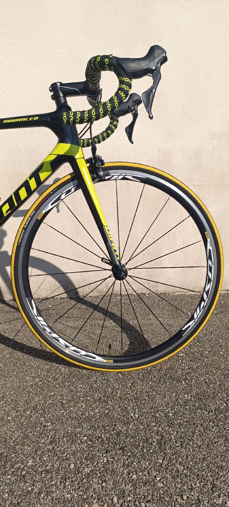 Used Giant Tcr Shimano 105 2020 Road & Gravel, Black — image 10 of 13