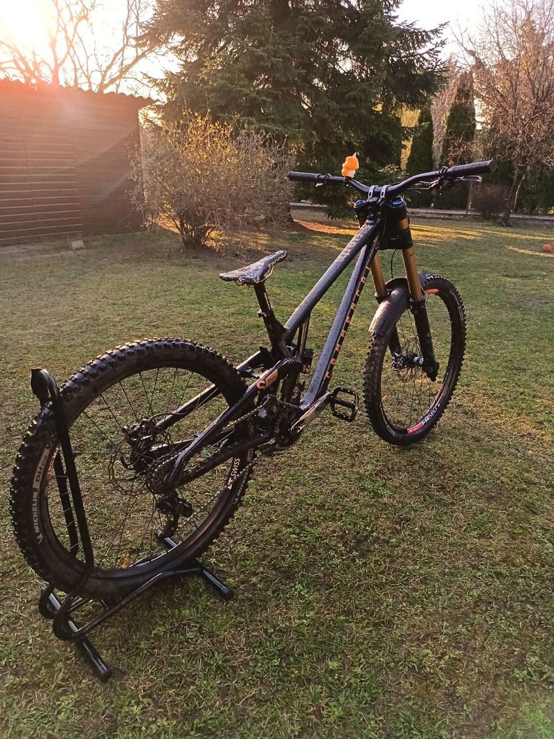 Used Commencal RACE KIT SUPREME Frameset 2024 MTB