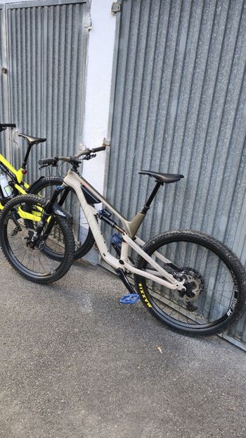 Gebrauchtes Canyon Spectral CF8 2020 Mountainbike, Hellgrau — Bild 6 von 7
