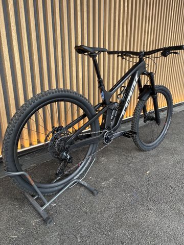 Used Trek Slash SRAM GX Eagle AXS 2024 Mountainbike, Black, 29 — image 3 of 4