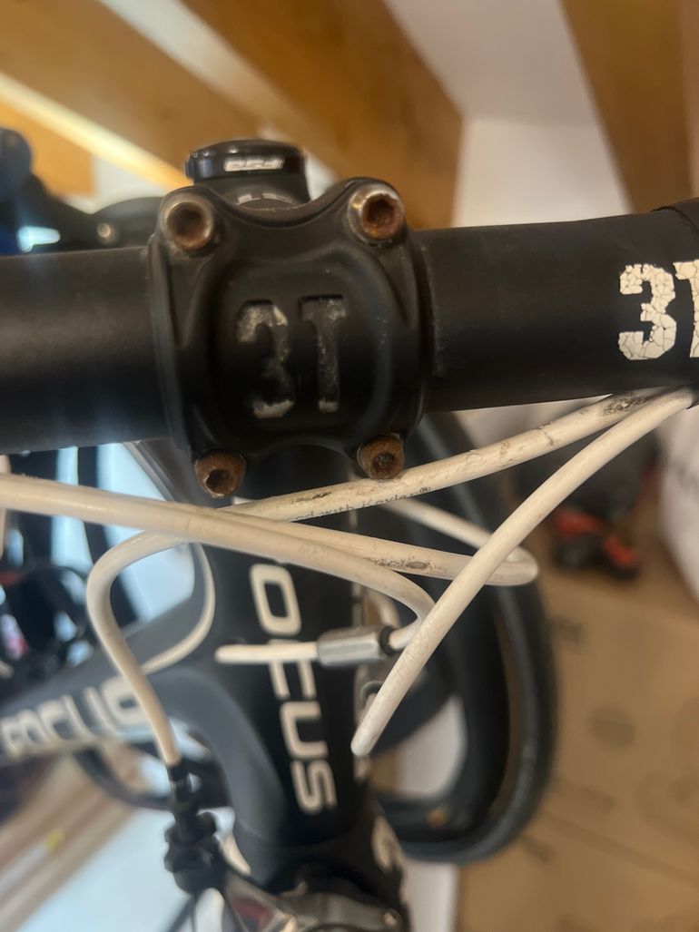 Used Focus Focus Izalco Pro Carbono 2012 Road & Gravel, Schwarz — image 9 of 10