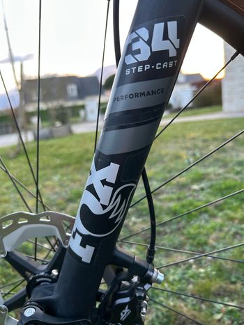 Used Canyon Lux Trail CF 6 2022 2022 Mountainbike — image 12 of 17