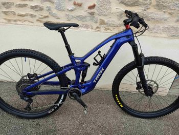 Used Trek TREK Fuel EXe 9.5 2024 Mountainbike — image 1 of 7