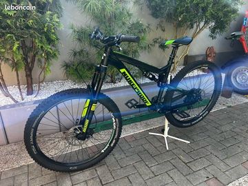 Used Nukeproof Mega AM 275 Comp 2023 Mountainbike, Black, 27.5 (650B) — image 8 of 9