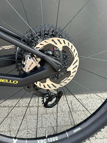 Używany Pinarello DOGMA XC 2025 2025 Mountainbike — zdjęcie 15 z 18