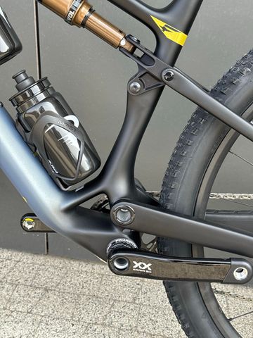 Używany Pinarello DOGMA XC 2025 2025 Mountainbike — zdjęcie 16 z 18