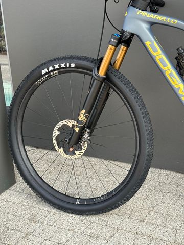 Używany Pinarello DOGMA XC 2025 2025 Mountainbike — zdjęcie 14 z 18