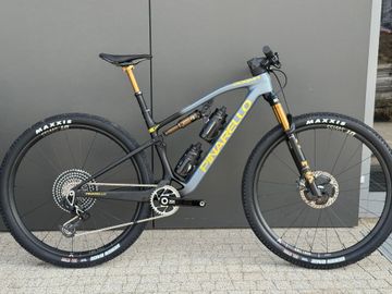 Brugt Pinarello DOGMA XC 2025 2025 MTB