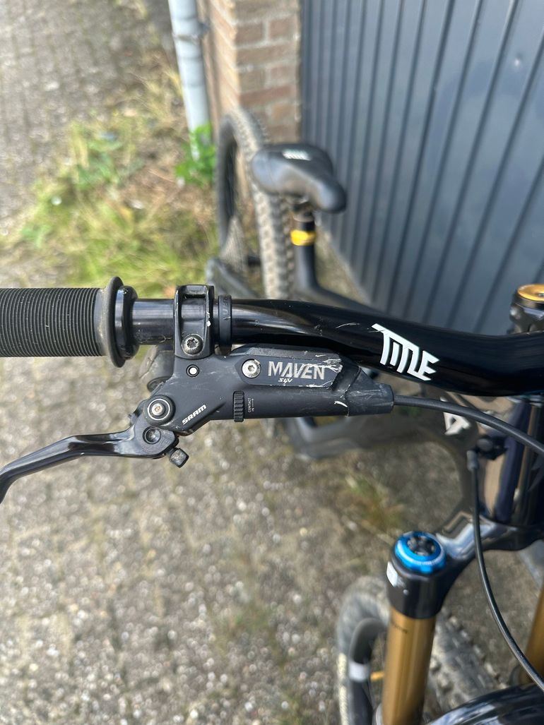 YT Industries Capra CORE 4 CF MX 2025 2025 Mountainbike d'occasion — image 8 sur 9