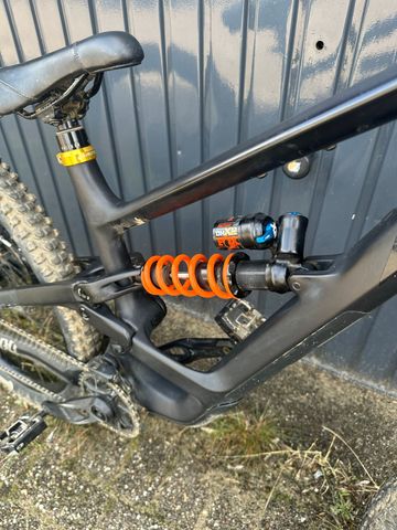 YT Industries Capra CORE 4 CF MX 2025 2025 Mountainbike d'occasion — image 7 sur 9