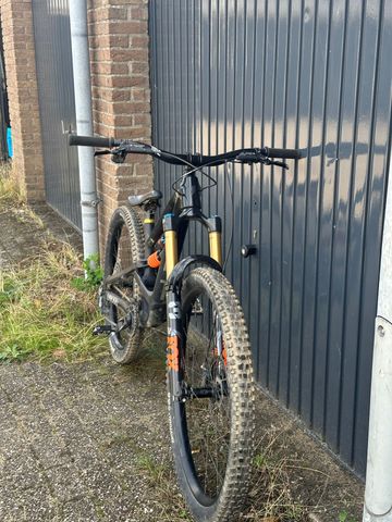 YT Industries Capra CORE 4 CF MX 2025 2025 Mountainbike d'occasion — image 4 sur 9