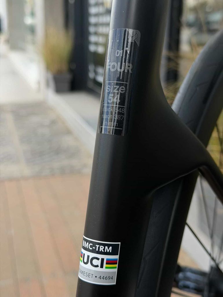 Used BMC Teammachine R 01 MOD 2024+wheels+powermeter Frameset 2024 Road & Gravel, Black — image 4 of 10