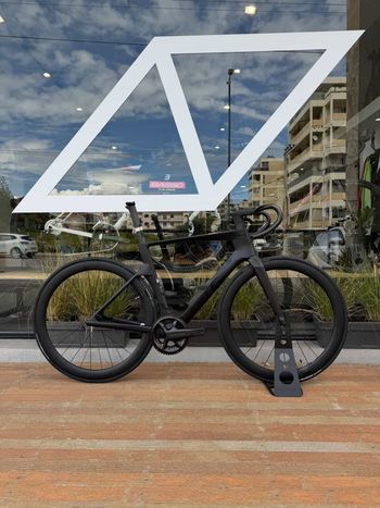 Used BMC Teammachine R 01 MOD 2024+wheels+powermeter Frameset 2024 Road & Gravel