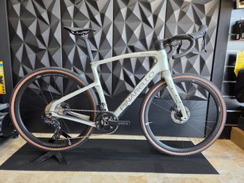 Pinarello, GREVIL F1 SHIMANO GRX 610 2025
