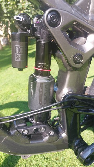 Used Trek Slash Gen6 2024 Mountainbike, Light Gray, Mixed — image 5 of 14