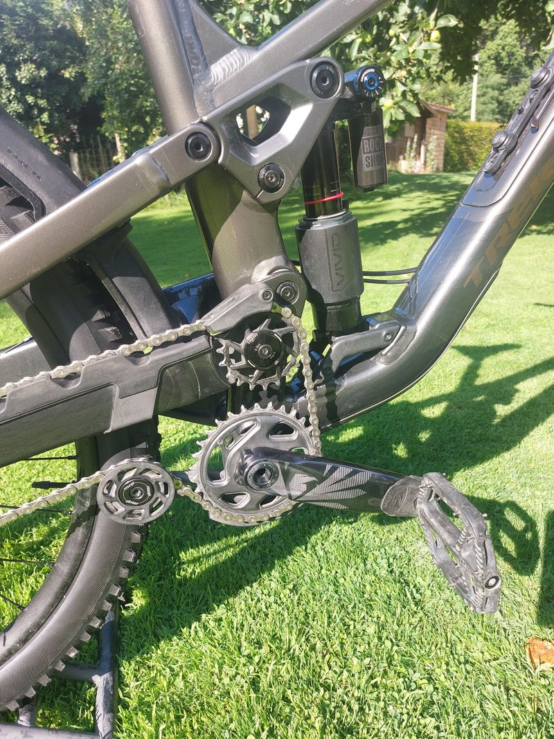 Used Trek Slash Gen6 2024 Mountainbike, Light Gray, Mixed — image 11 of 14