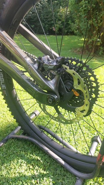 Used Trek Slash Gen6 2024 Mountainbike, Light Gray, Mixed — image 9 of 14