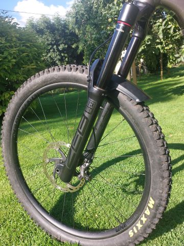 Used Trek Slash Gen6 2024 Mountainbike, Light Gray, Mixed — image 8 of 14