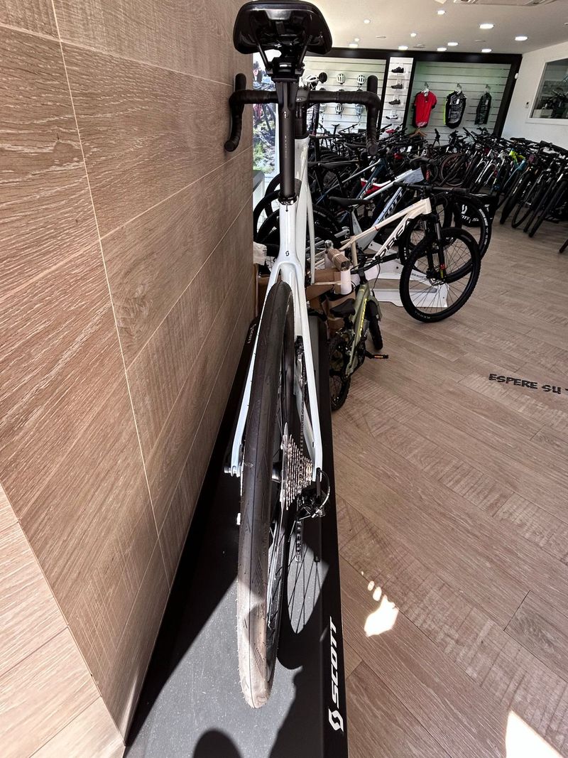 Käytetty Scott Addict 50 2025 2025 Road & Gravel — kuva 4 / 10