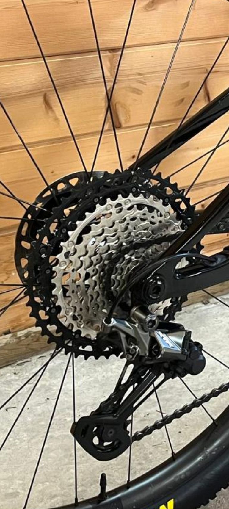 Used Orbea OIZ M-TEAM 2023 2023 Mountainbike, Black, 29 — image 3 of 4