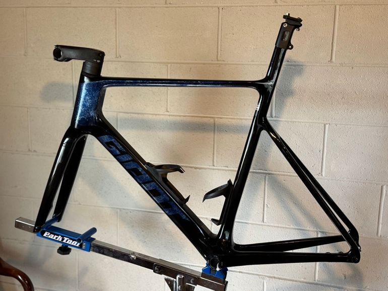 Used Giant Propel Advanced SL 0 2023 Frameset 2023 Road & Gravel, Black — image 3 of 9
