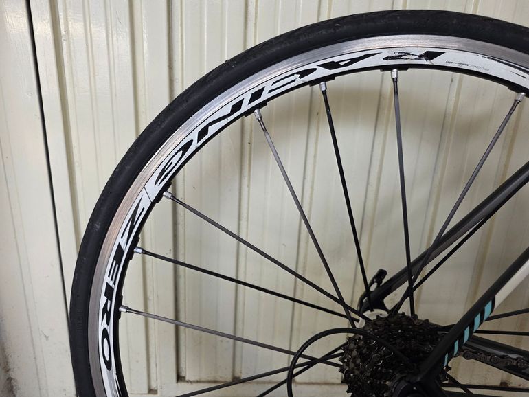 Used Specialized Tarmac Shimano Ultegra 2014 Road & Gravel, Black — image 6 of 13