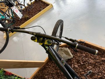Tweedehands CUBE Two15 Shimano Saint 2023 Mountainbike — afbeelding 8 van 11