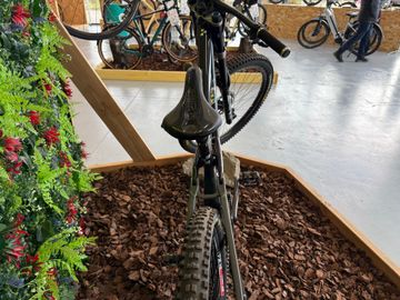 Tweedehands CUBE Two15 Shimano Saint 2023 Mountainbike — afbeelding 10 van 11