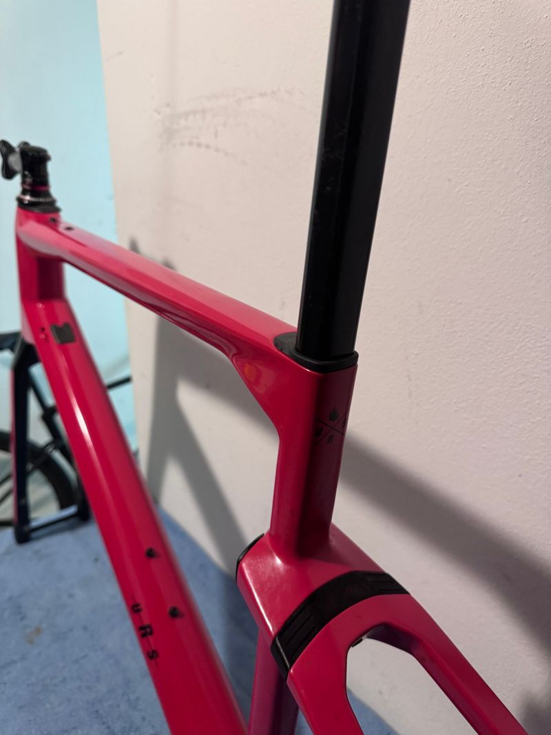 Used BMC URS 01 ONE 2022 Frameset 2022 Road & Gravel, Purple — image 5 of 6