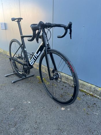 Used BMC Teammachine Shimano 105 Di2 2024 Road & Gravel — image 2 of 4